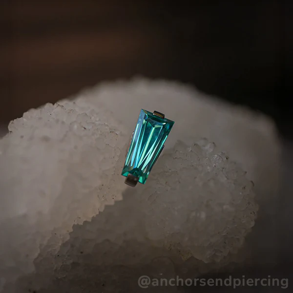 Titanium Baguette Cut Prong Gem End - Image 8