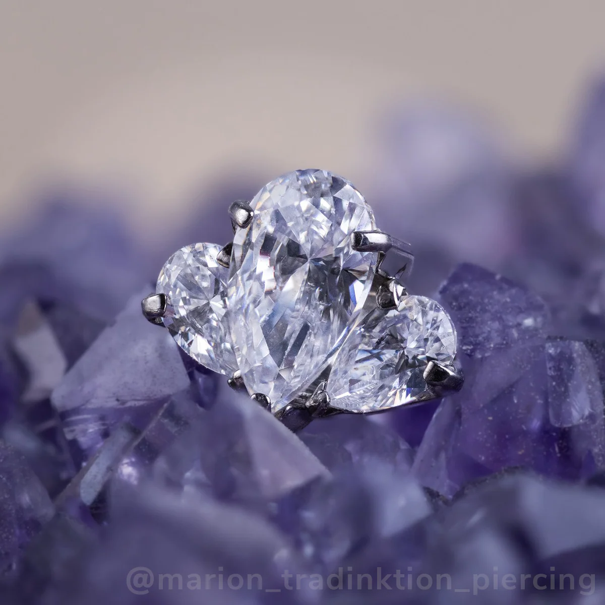 Titanium Pear Cut Gem Fan Clusters - Monochrome - Image 3